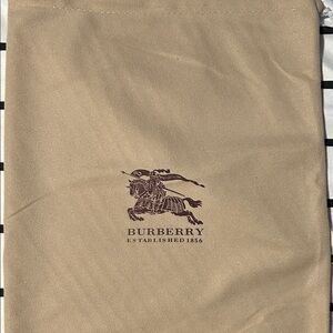 Burberry Beige Men's shoes